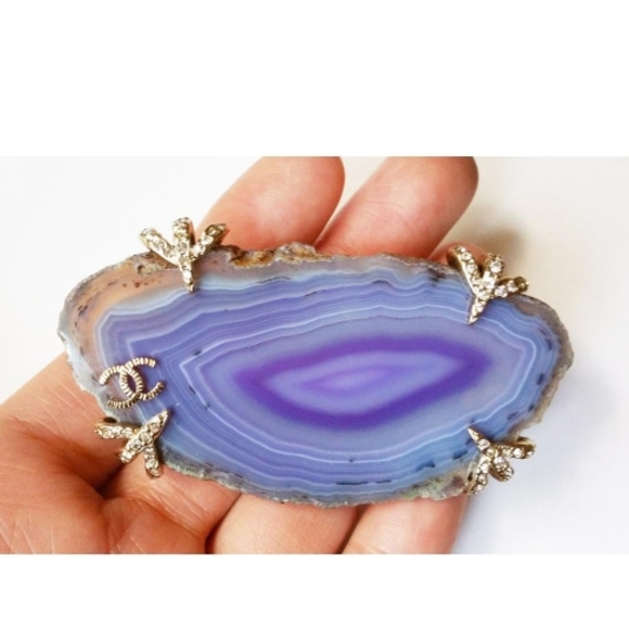 AUTH Chanel Natural Stone Purple Violet Agate Brooch - Very Rare - Picture 2 of 5